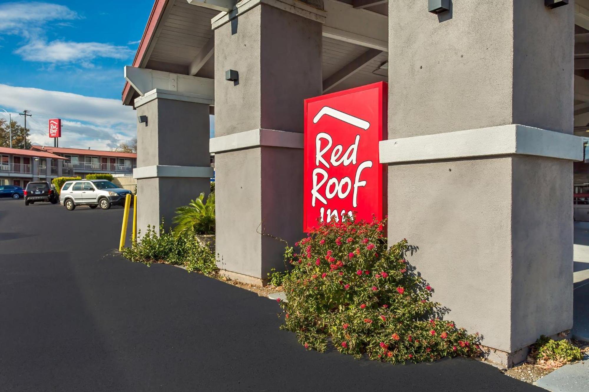 Red Roof Inn Redding Buitenkant foto