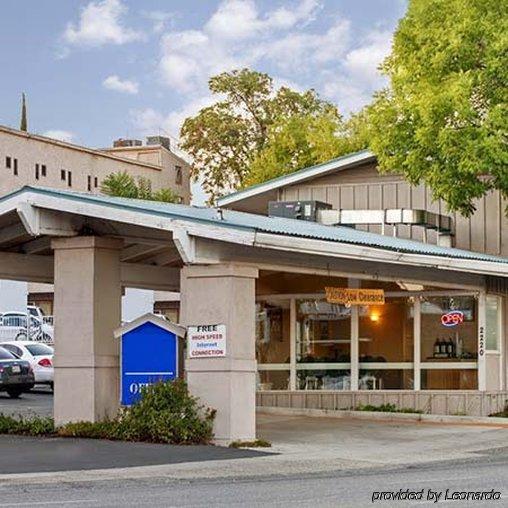 Red Roof Inn Redding Buitenkant foto